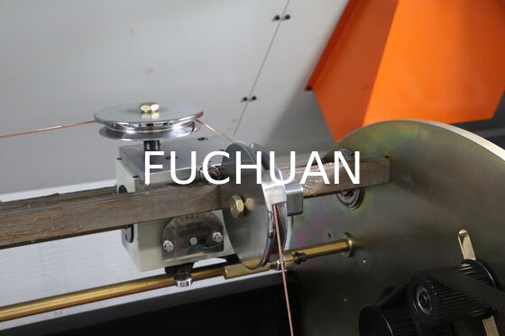 堅牢な素材で設計されたダブルツイストバンチングマシン、カーボンファイバーボウと精密トラバースによる耐久性のあるワイヤストランディング